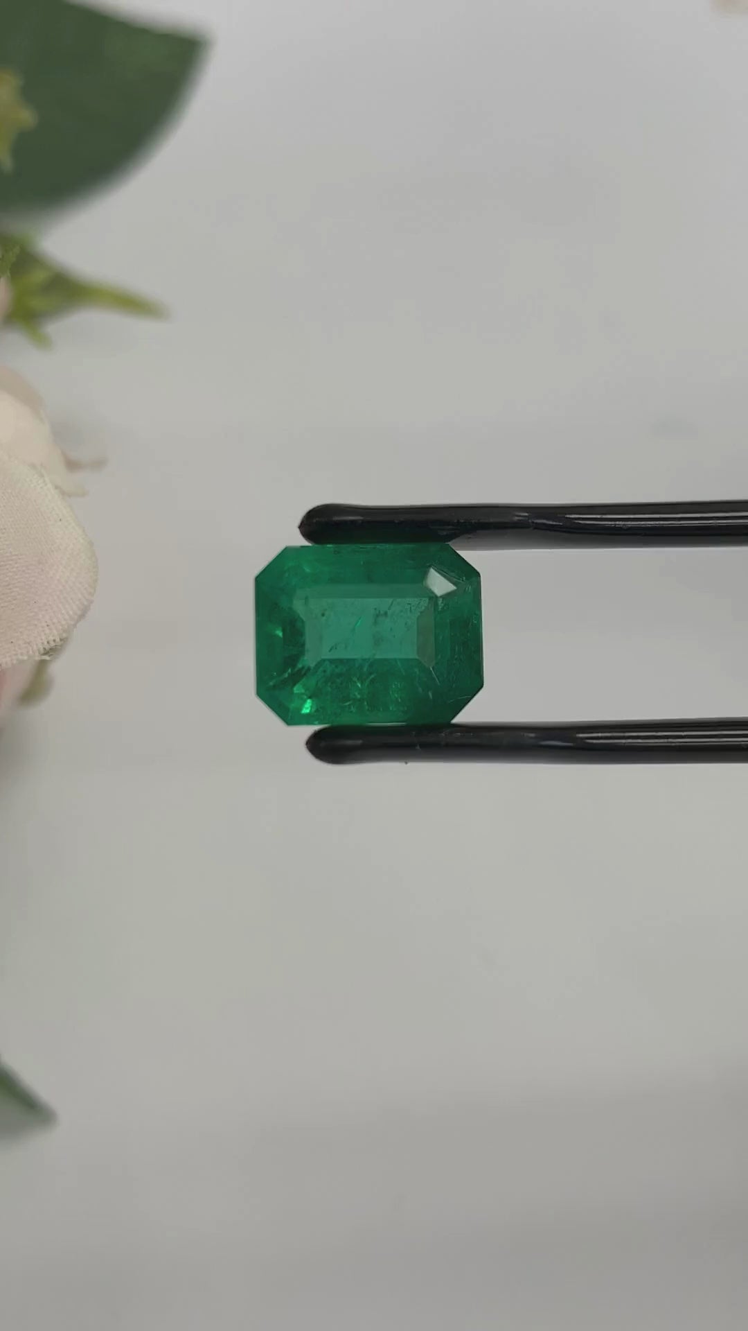 Natural Emerald Gemstones | SR- Takat Gems